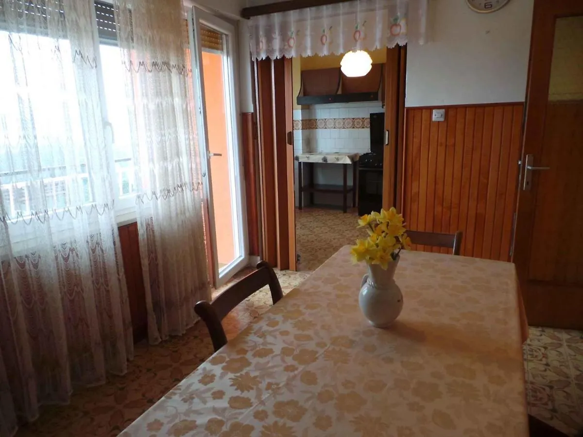 Apartment In Plomin/Istrien 26733